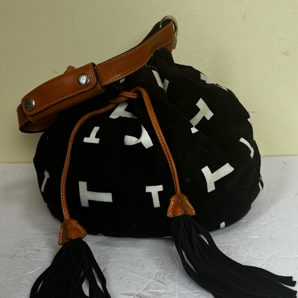 Tod’s T Logo Tassels Bucket Hobo Bag Leather Camel Suede Drawcord Luxury Preppy - Picture 4 of 16
